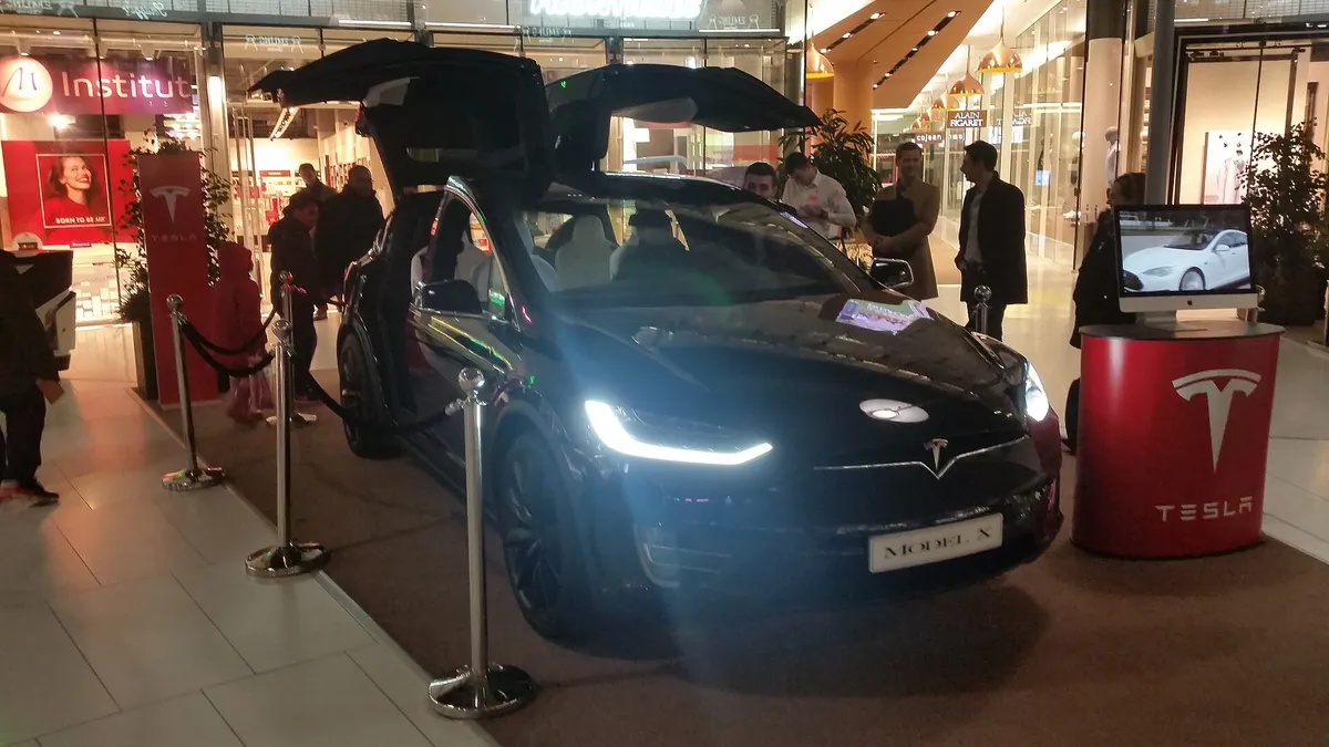 Tesla Model X